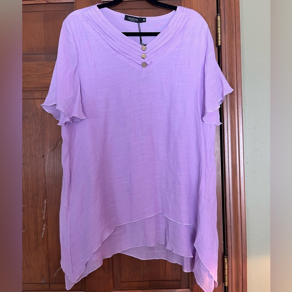 Women's Lilac Small Brand New Scalloped Top by Creation